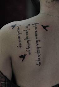 Dievča rameno list vták tetovanie vzor