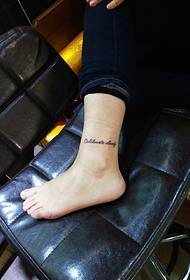 English tattoo pictures are fashionable and sexy