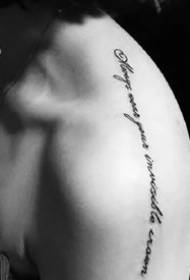 Set molto bello di disegni di tatuaggi minimalisti neri con alfabeto inglese