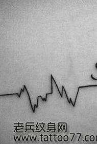 Modello di tatuaggio lettera ECG spalla
