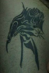 Cilts melnā Totem tetovējuma modelis