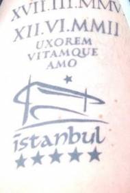 Černý pentagram s dopisem tetování vzorem
