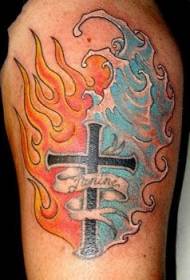 Yra ugnies ir vandens kryžiaus tatuiruotės modelis