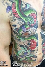Pwatrin dragon Modèl Tattoo sou pwatrin lan
