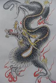 tatuaje de dragón a imaxe do manuscrito