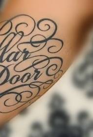 ntxhw daim ntawv tattoo txawv