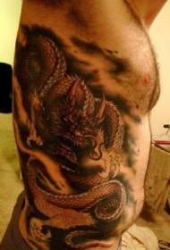 Patrón de tatuaje escuro do dragón chinés