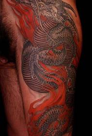 mwendo wolowerera ozizira chinjoka tattoo