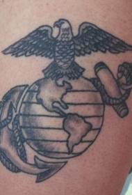 Узорак за тетоважу логотипа са црним сивим орлом