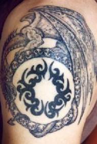Ang pattern sa Dragon Ending Serpent Tribal Tattoo Pattern