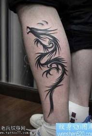 Handkwụ mara mma na nke mara mma totem dragọn tattoo ụkpụrụ