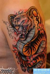 Zane mai launi tiger dragon tattoo