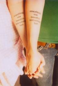 braț simbolic dragoste cuplu model de tatuaj englezesc