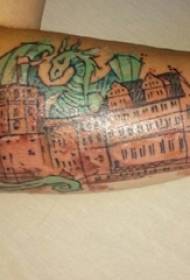ragazzi sul braccio hanno dipinto la geometria Line building e le immagini del tatuaggio del drago di fuoco
