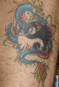 Yin Yang klebety a modrý drak tetovanie vzor