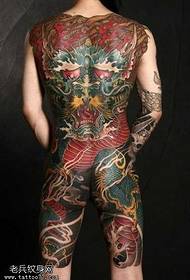 hel rygg nedlatende blodgrønn drage tatoveringsmønster