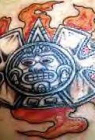 fiamma con sole azteco statua di pietra Modello di tatuaggio