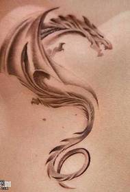 disegno del tatuaggio del drago in vita