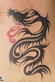 Uzorak tetovaže grudi Dragon Totem
