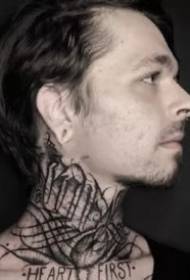 Immagini straniere eccellenti del tatuaggio dello scoiattolo scuro