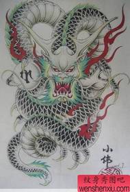 Model de tatuaj dragon: culoare spate completă tatuaj dragon model de imagine