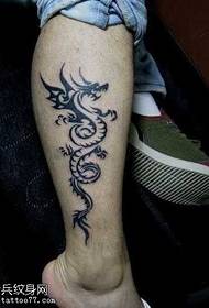 leg nga klasikong sumbanan nga tattoo sa totem dragon