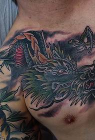axel klassiska draken totem tatuering mönster