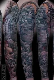 Modello del tatuaggio del drago guerriero fantasma