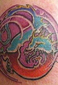 Kovinis drakonų dažytas tatuiruotės modelis