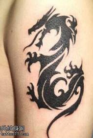 pola tato personalitas naga totem lengen