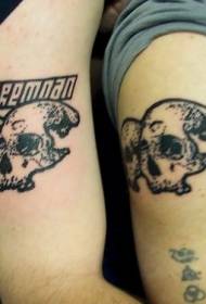 Motif de tatouage hérisson point noir à bras large