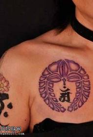 Totem Sanskrit Modèl Tattoo 147425 - Sansked Modèl Tattoo ak yon atmosfè bèl nan pwatrin lan