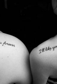 barátnők vállán angol ábécé emlékezetes barátság tetoválás minta