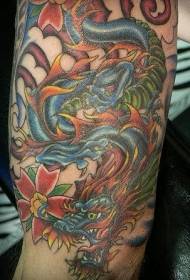 ဂန္ထဝင်တရုတ်စတိုင်နဂါးပန်းပွင့် tattoo ပုံစံ