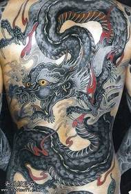 patrón de tatuaje de dragón con respaldo completo