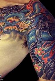 ການຄອບງໍາມັງກອນ Pan ໃນ Tattoo Pattern