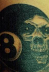 ocht liathróid le patrún tattoo cloigeann