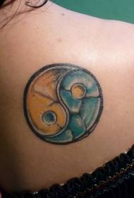 Yin ndi Yang miseche yaku China kalembedwe ka tattoo