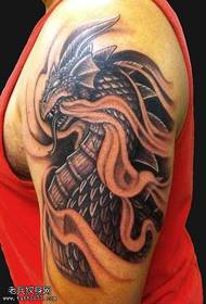 Arm Fire Dragon tatuiruotės modelis