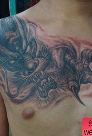 kul čelni vzorec tatoo za moške sprednje prsi