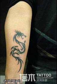 Mäns Arm Dragon Totem Tattoo Pattern