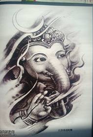 Modello di tatuaggio tradizionale elefante