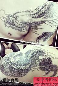 машка омилена шема на тетоважи - шема на тетоважи преку рамо