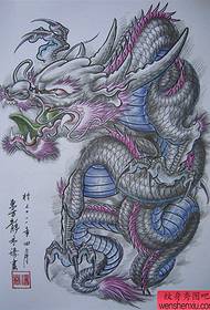 klasikinis ir dominuojantis skara drakono tatuiruotės rankraštis