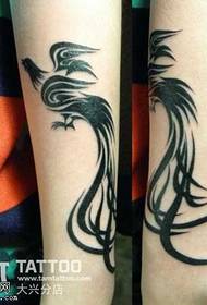 Motif de tatouage totem Phoenix bras fille