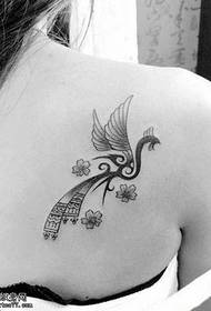 schouder totem phoenix tattoo patroon