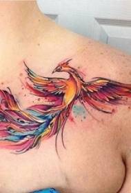 msichana chini ya clavicle walijenga watercolor mabawa nzuri ya kutawala phoenix tattoo muundo