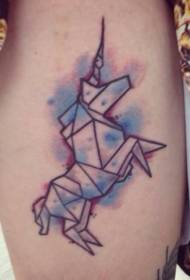 Origami vienaragio gražus purslų spalvos tatuiruotės raštas