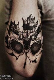 modello di tatuaggio foglia braccio