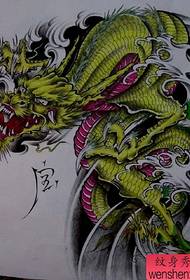 modello tatuaggio drago scialle colore